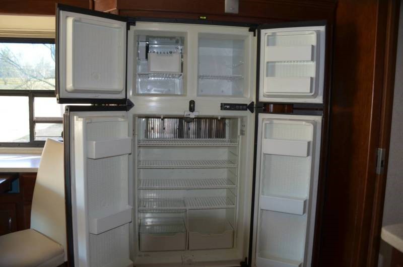 2004 Winnebago Vectra 40AD - 016