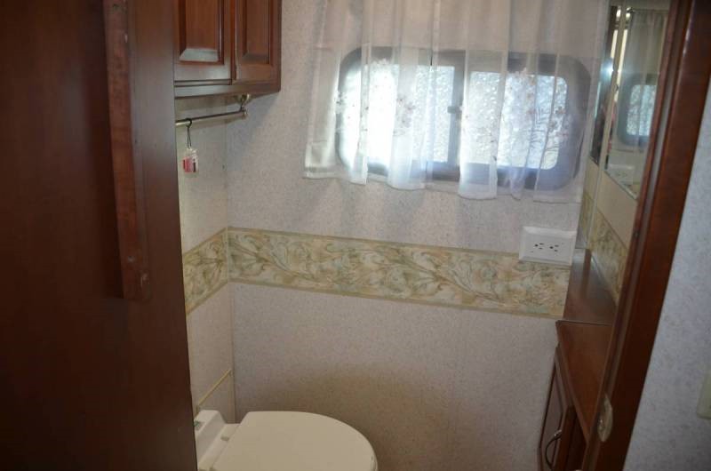 2004 Winnebago Vectra 40AD - 020