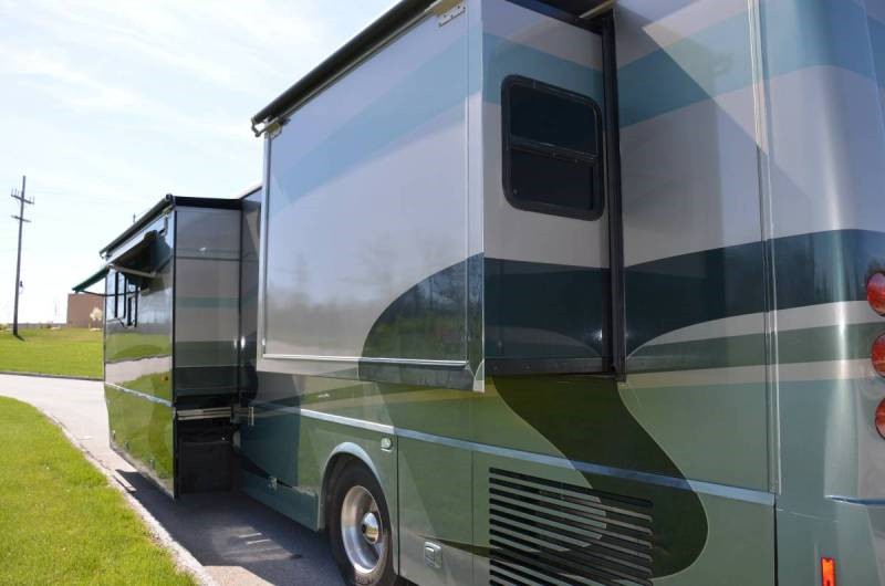 2004 Winnebago Vectra 40AD - 024