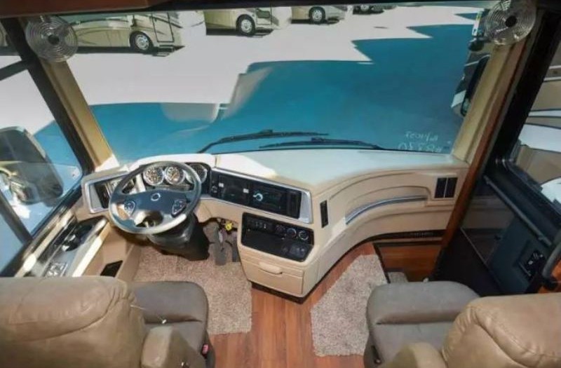 2016 Newmar Ventana LE 4037 - 006