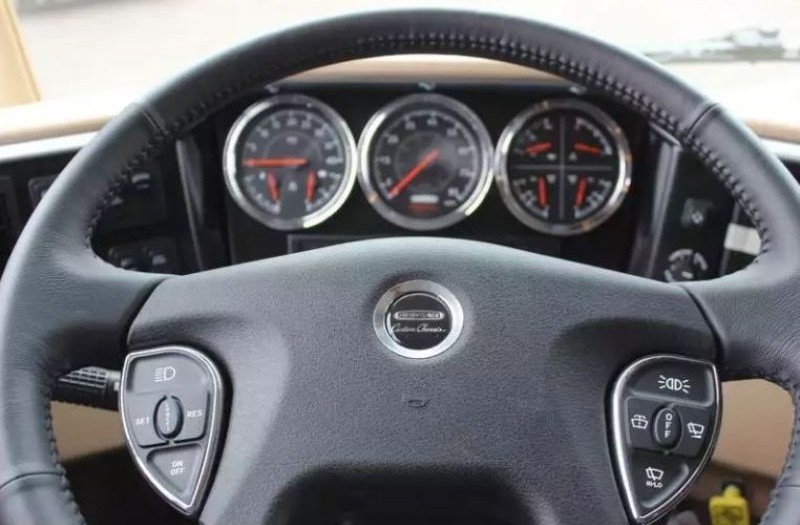 2016 Newmar Ventana LE 4037 - 008