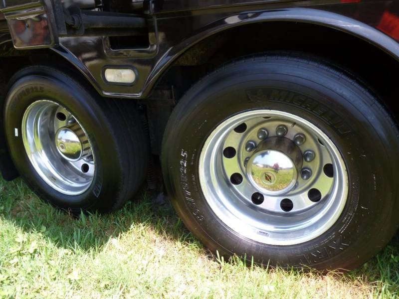 2008 Newmar Dutch Star 4304 - 002