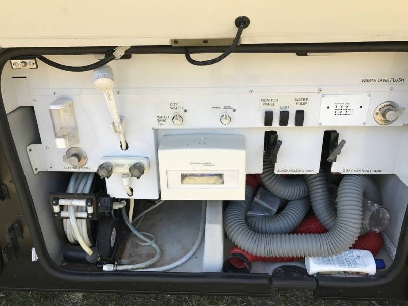 2005 Winnebago Vectra KD - 019