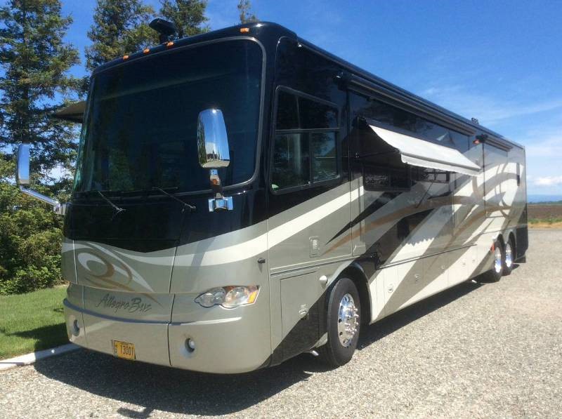 2011 Tiffin Allegro Bus 43QGP - 002