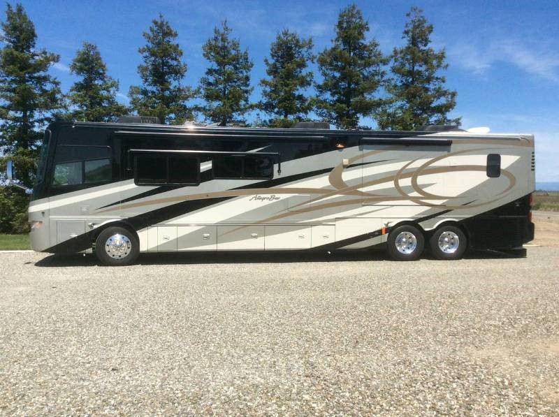 2011 Tiffin Allegro Bus 43QGP - 003