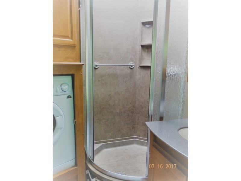 2007 Fleetwood Discovery 40X - 013