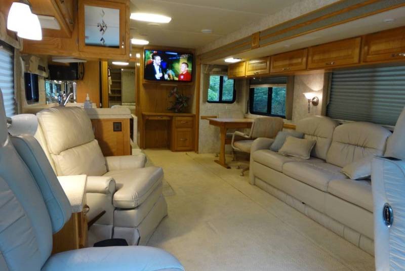 2004 Newmar Dutch Star 4010 - 004
