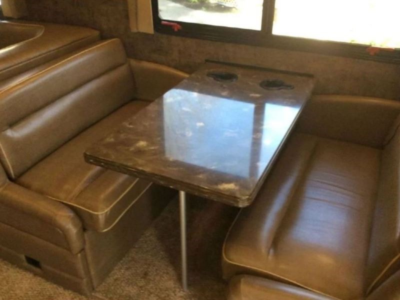 2014 Fleetwood Bounder 35K - 012