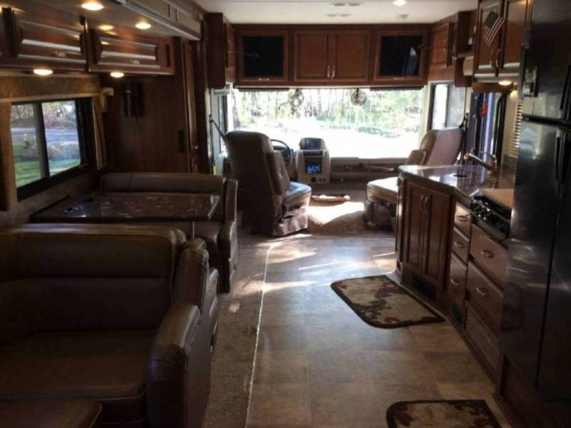 2014 Fleetwood Bounder 35K - 014