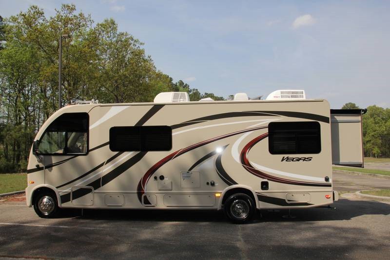 2016 Thor Motor Coach Vegas 25.2 - 031