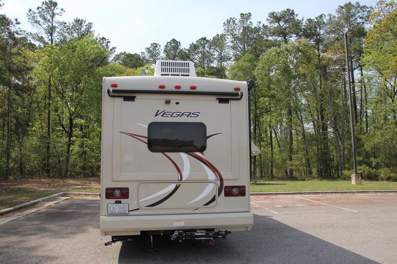 2016 Thor Motor Coach Vegas 25.2 - 036
