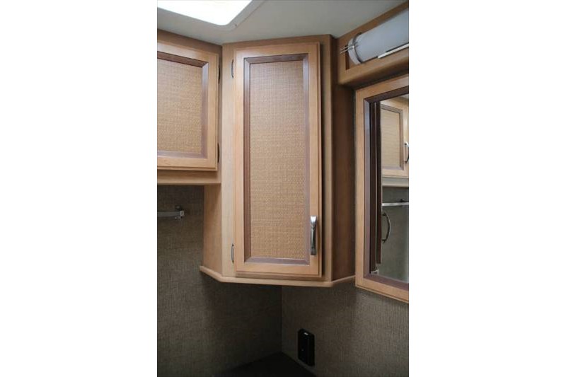 2016 Thor Motor Coach Vegas 25.2 - 051