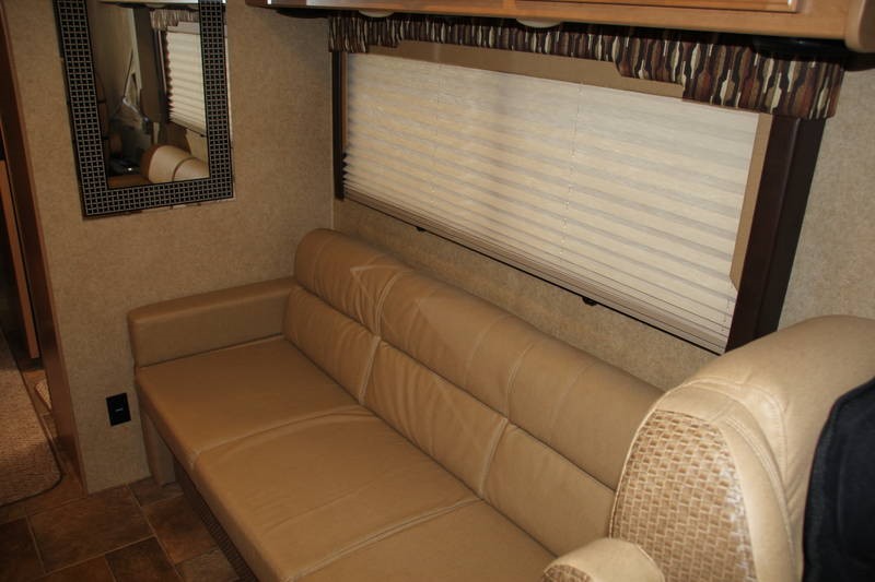 2016 Thor Motor Coach Vegas 25.2 - 068