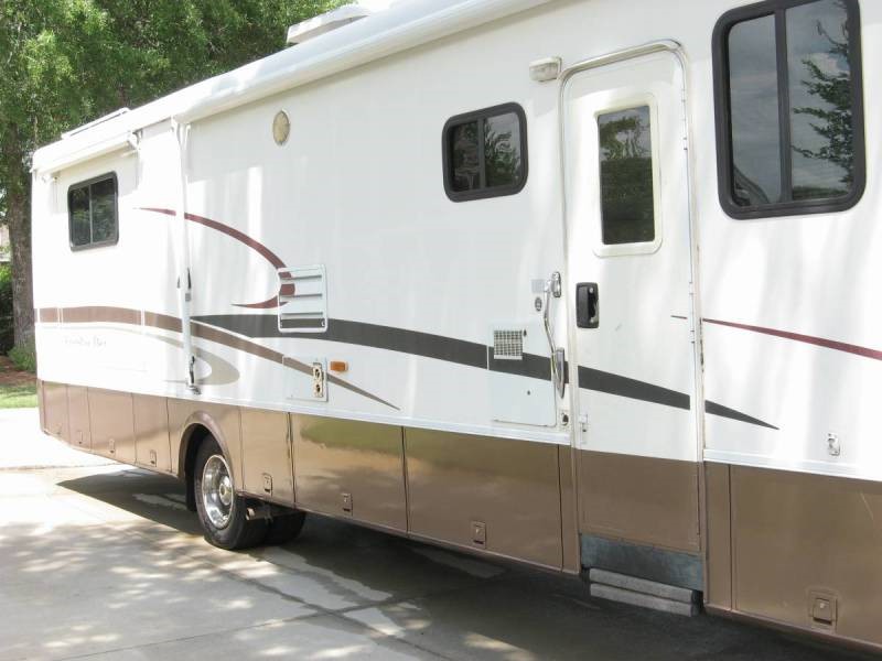 2002 Newmar Kountry Star - 003