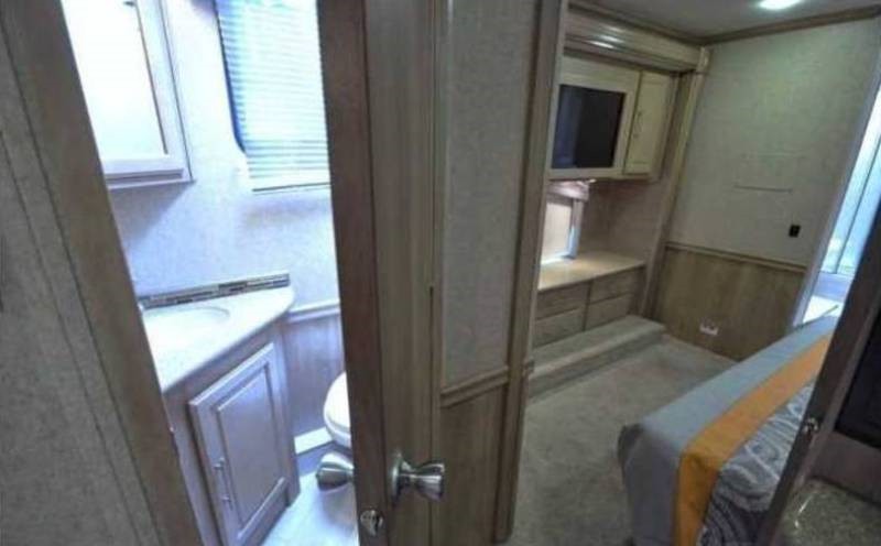 2015 Coachmen Pathfinder 404RB - 007