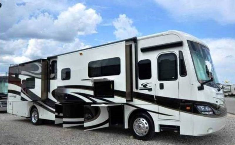 2015 Coachmen Pathfinder 404RB - 009