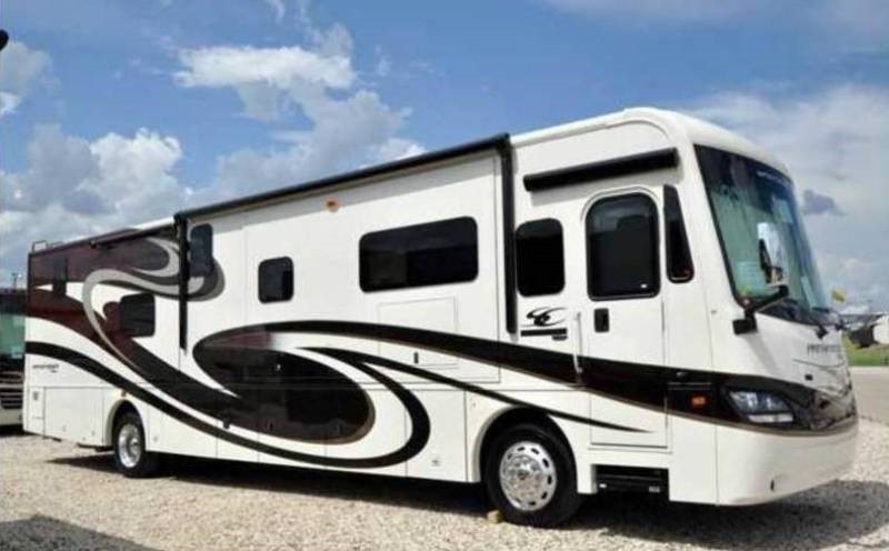 2015 Coachmen Pathfinder 404RB - 018