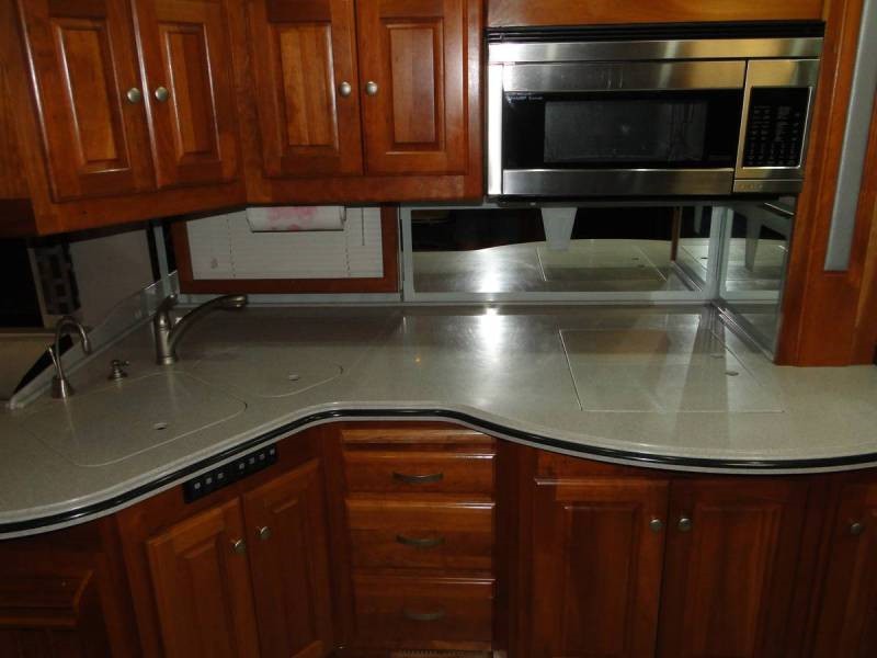 2005 Monaco Executive 45CAQ - 013
