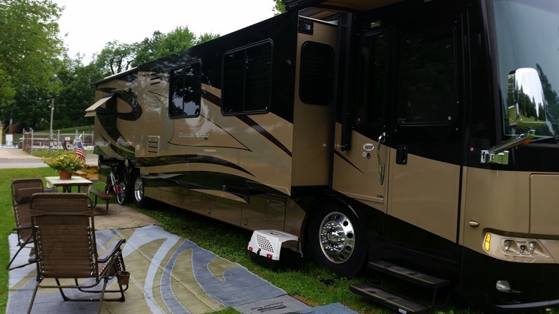 2009 Newmar Dutch Star 4386 - 001
