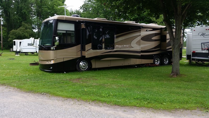 2009 Newmar Dutch Star 4386 - 002