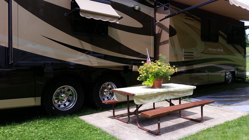 2009 Newmar Dutch Star 4386 - 004