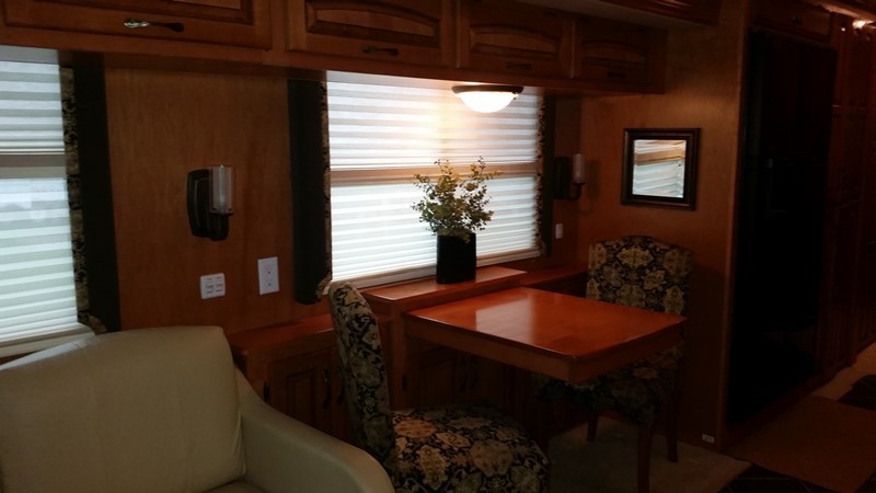 2009 Newmar Dutch Star 4386 - 009