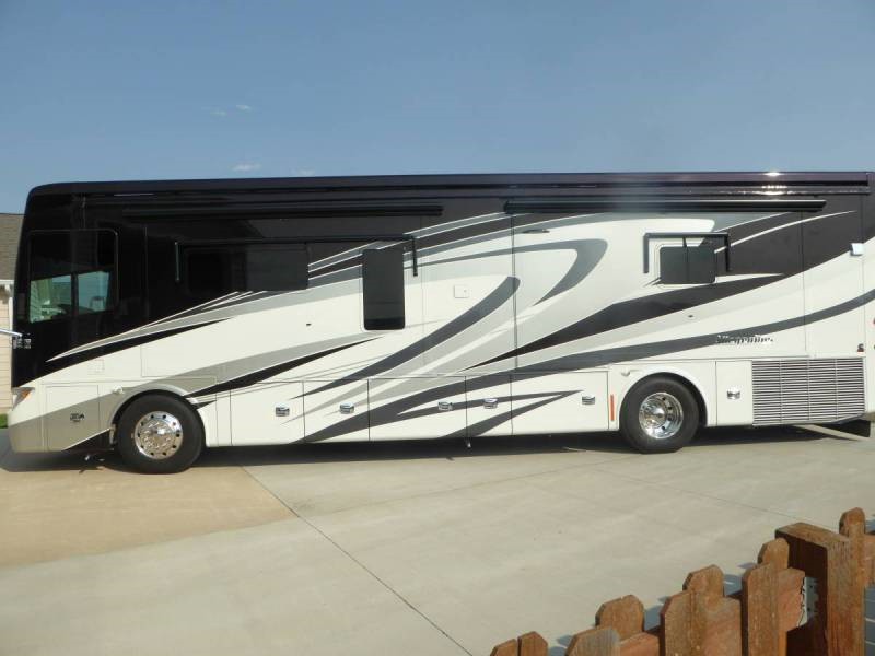2014 Tiffin Allegro Bus 37AP - 002