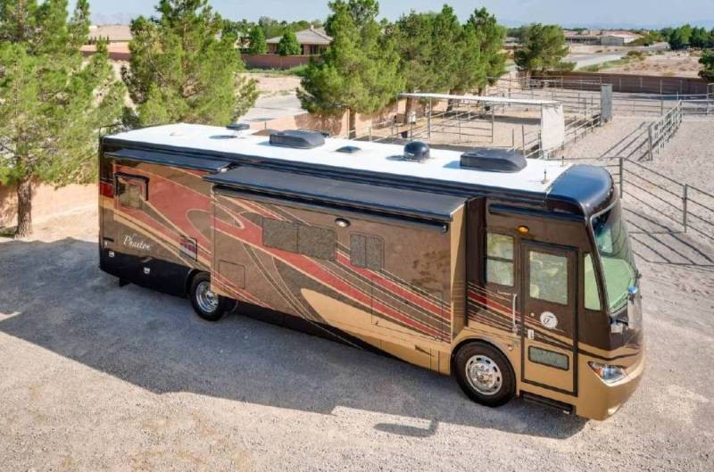 2014 Tiffin Phaeton 36GH - 023