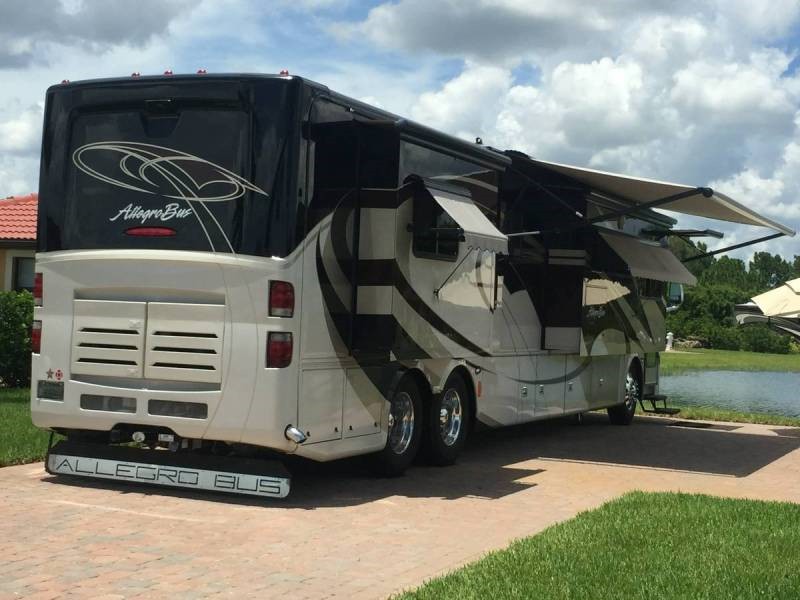 2009 Tiffin Allegro Bus 43QRP - 003