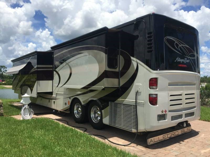 2009 Tiffin Allegro Bus 43QRP - 004