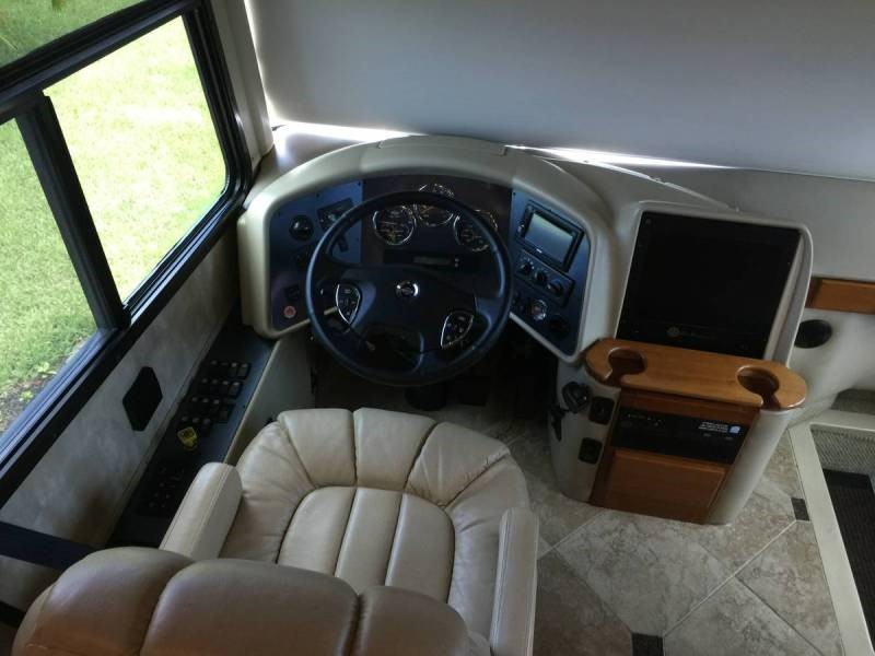 2009 Tiffin Allegro Bus 43QRP - 009