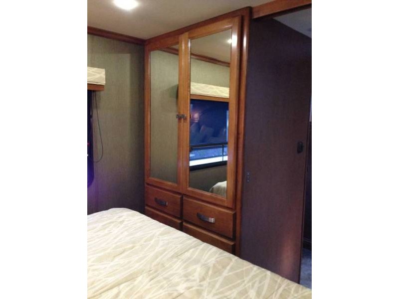 2013 Tiffin Allegro Breeze 32BR - 020