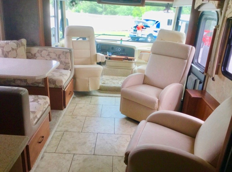 2011 Tiffin Allegro Open Road 30GA - 010