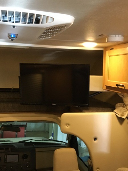 2018 Thor Four Winds 23U - 005