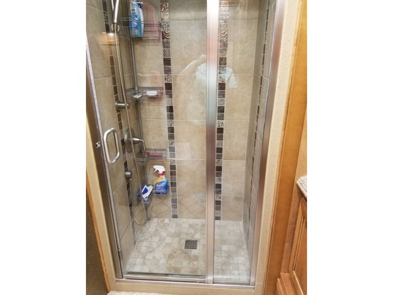 2016 American Coach American Tradition 42G -009