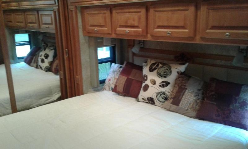 2010 Tiffin Allegro Phaeton 40QTH - 010