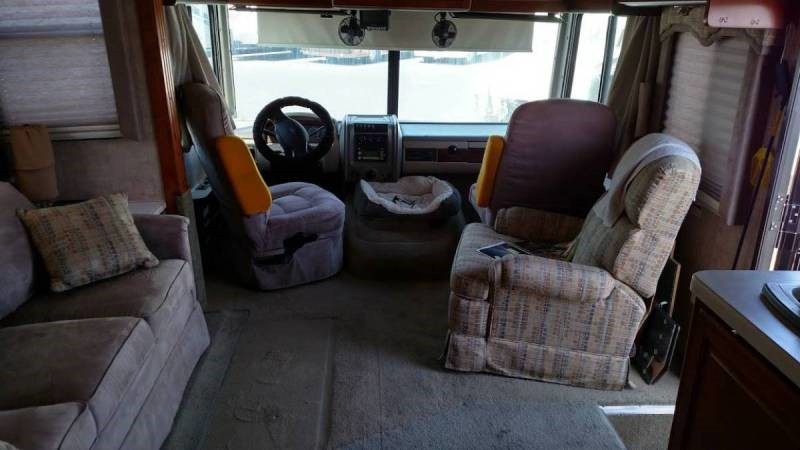 2007 Fleetwood Bounder 35E - 004