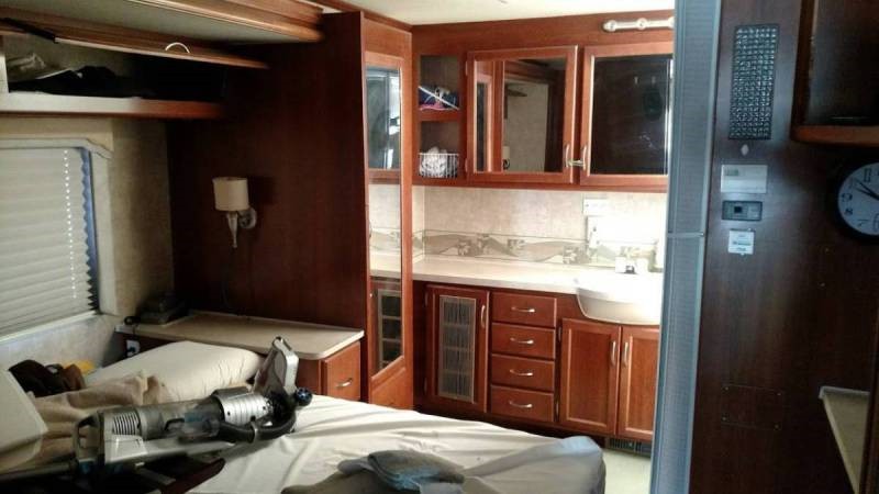 2007 Fleetwood Bounder 35E - 005