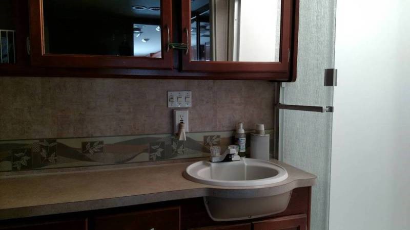 2007 Fleetwood Bounder 35E - 007