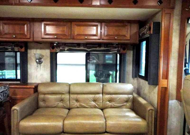 2009 Tiffin Allegro Bay 37QDB - 004
