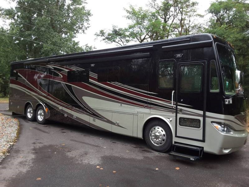 2014 Tiffin Phaeton 42LH