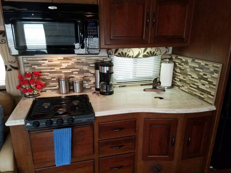 2013 Coachmen Cross Country 390TS - 011