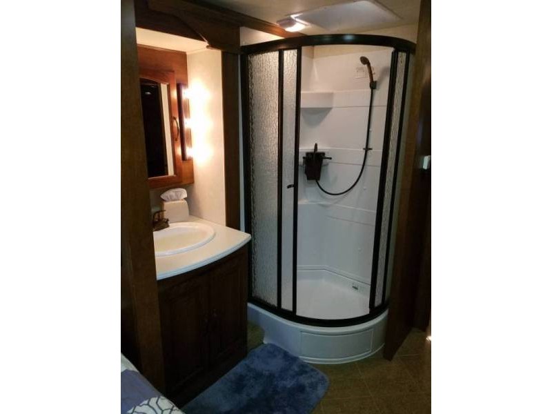 2013 Coachmen Cross Country 390TS - 015