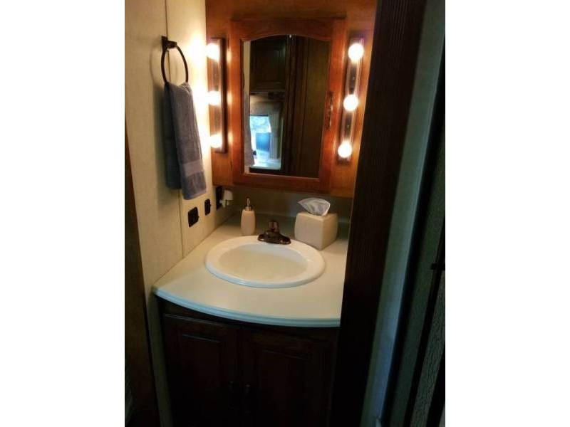 2013 Coachmen Cross Country 390TS - 017