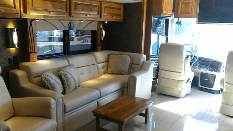 2015 Tiffin Phaeton 40AH - 004