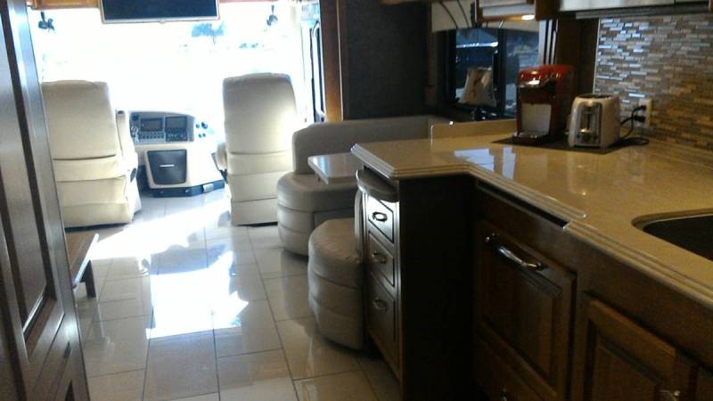 2015 Tiffin Phaeton 40AH - 006