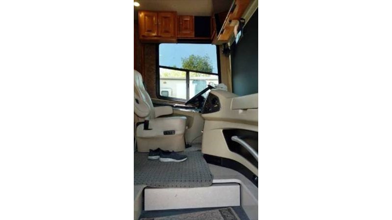 2015 Tiffin Phaeton 40AH - 015