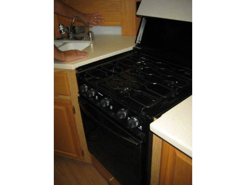 2003 Winnebago Journey 34H - 009