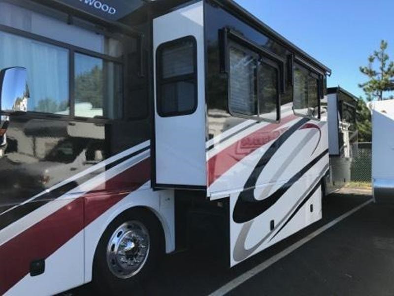 2007 Fleetwood Excursion 39S