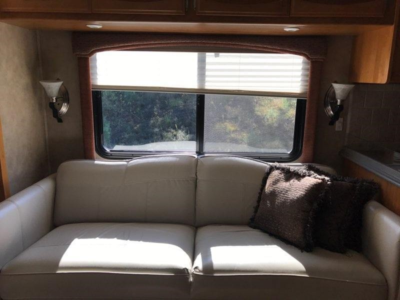 2007 Fleetwood Excursion 39S - 004